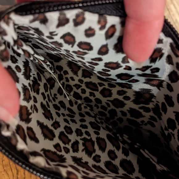 Set of 4 Small Black Wristlets - Picture 2 of 3